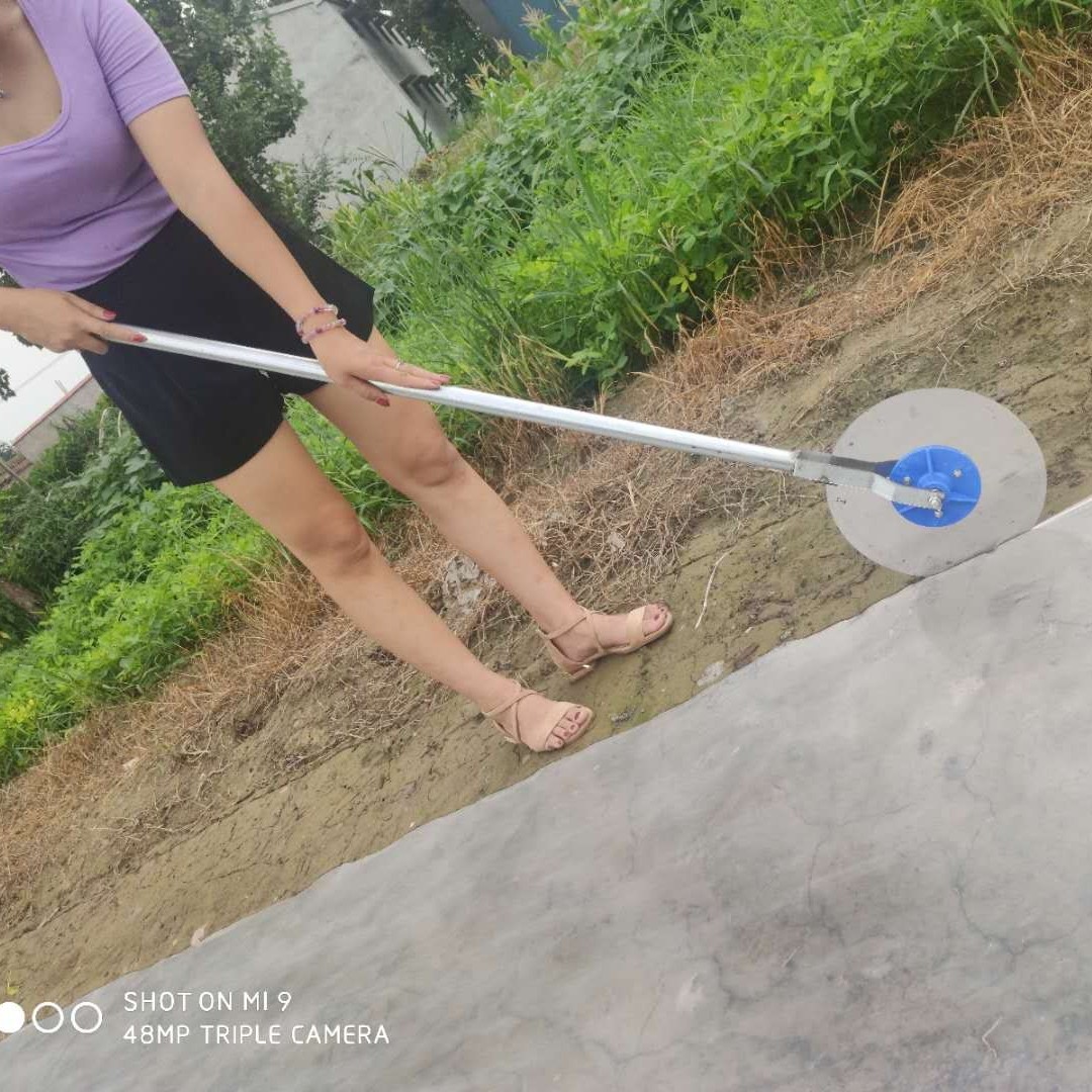 京弗手推式压膜器大蒜洋葱盖地膜压膜机自动盖土农用压地膜器圆形