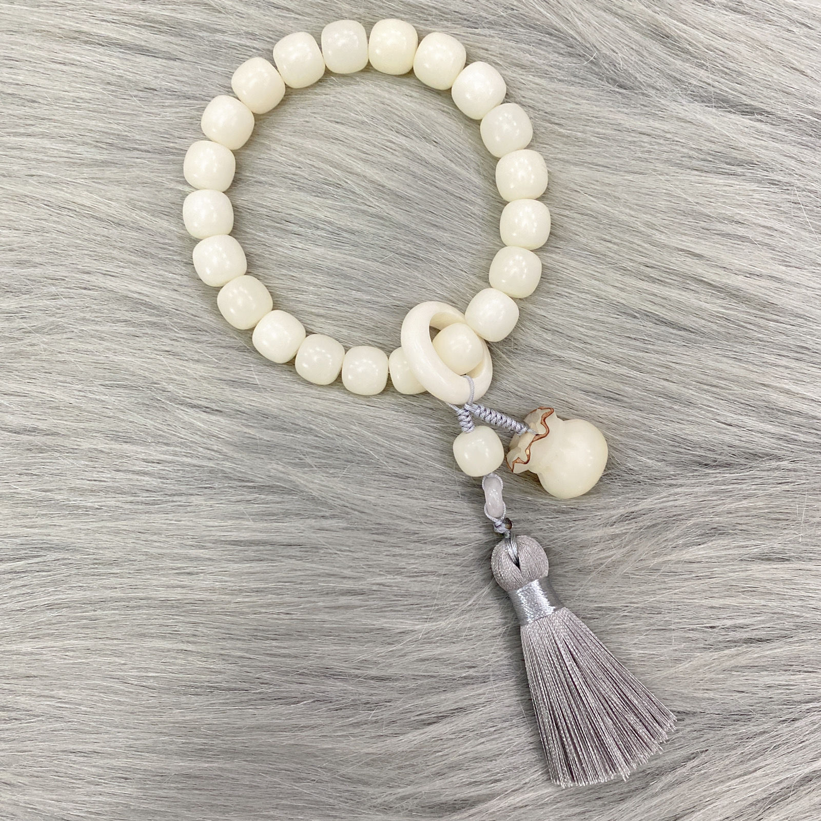 白玉菩提根手串手持文玩好物规格11/12mm，搭配跑环款!