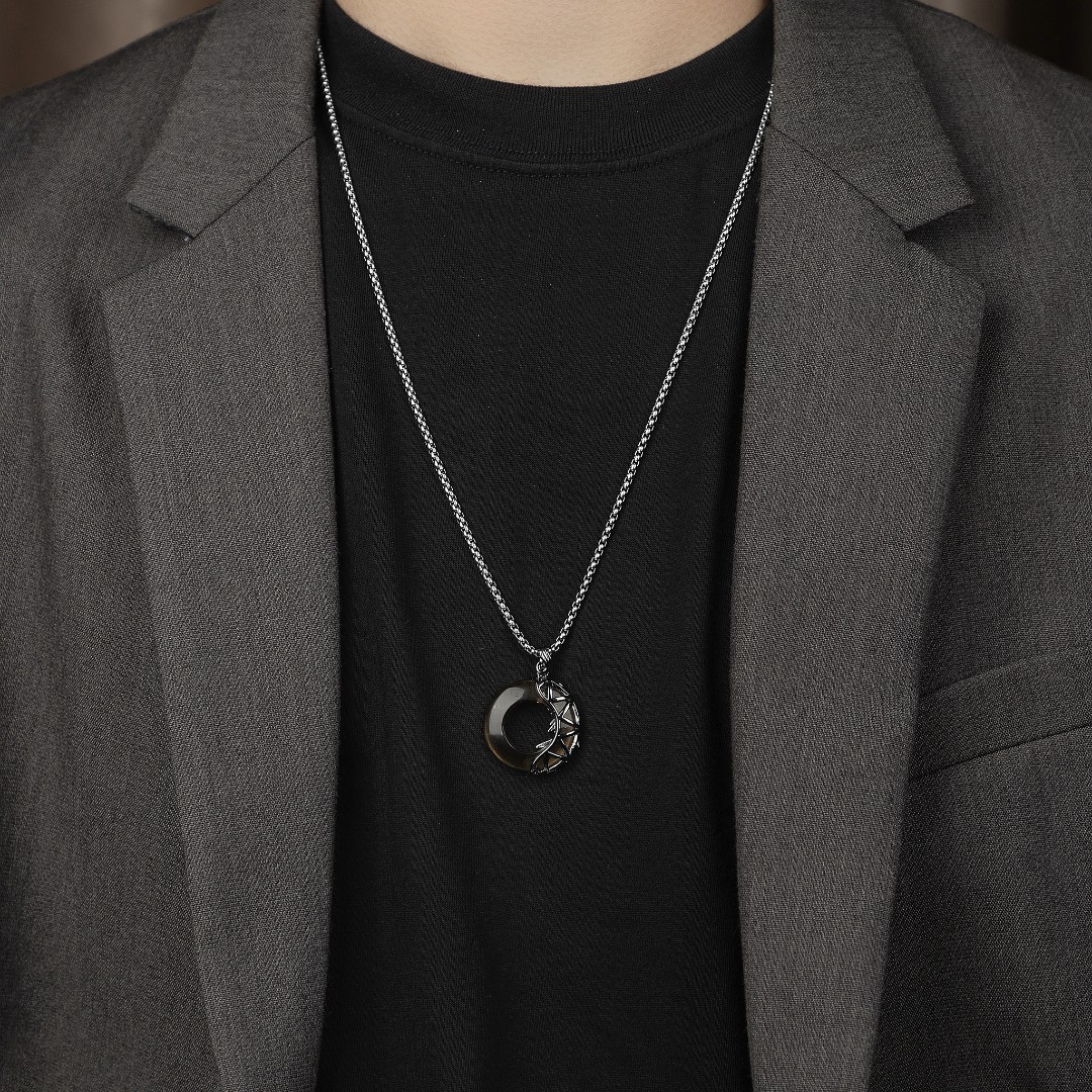 钛钢项链 恶魔情侣小众男士原创设计复古学生饰品潮流百搭吊坠ins