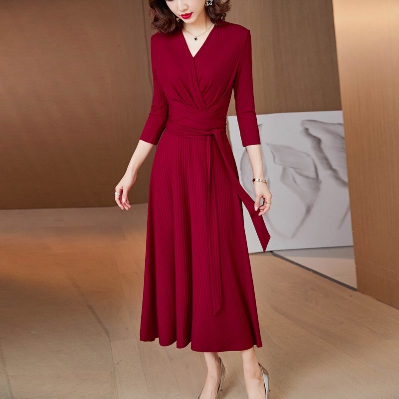 名媛优雅时尚气质连衣裙V领收腰舞蹈宴会红色中长裙喜婆婆喜妈妈