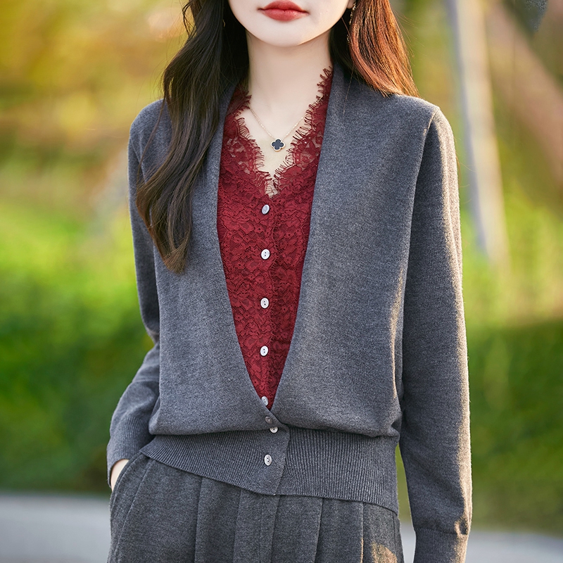 打底拼接假两件羊毛开衫洋气气质显瘦上衣蕾丝镂空毛衣V领春秋衫