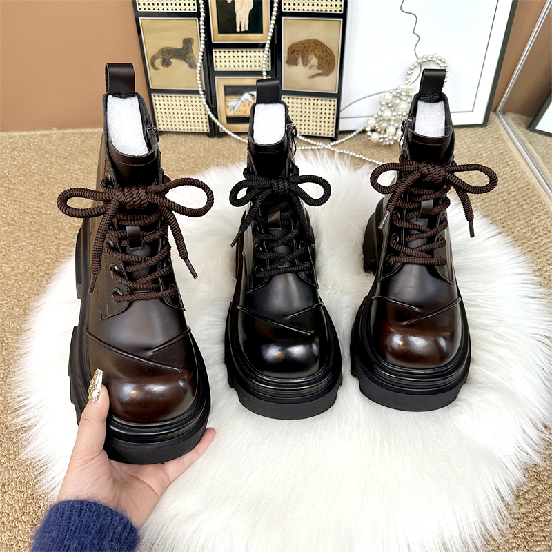 英伦风马丁靴女2025冬季加绒厚底增高小个子时尚短靴高级感机车靴