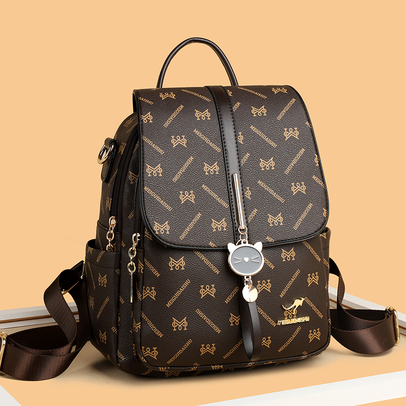 品牌正品双肩包女真皮2025新款中年女士牛皮软皮背包大容量旅行包