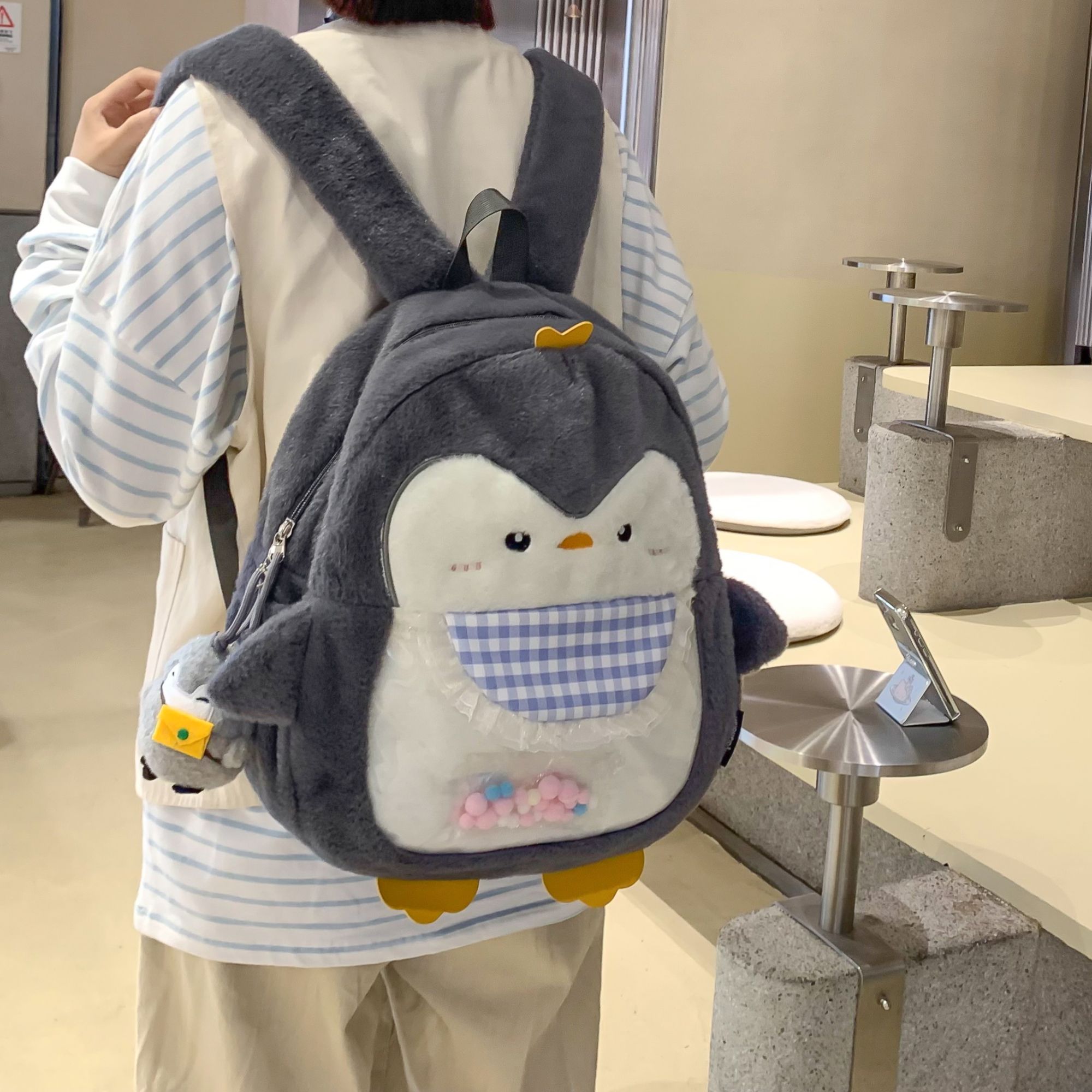 mingdiandian可爱围兜企鹅毛绒双肩包女迷你背包轻便亲子书包包