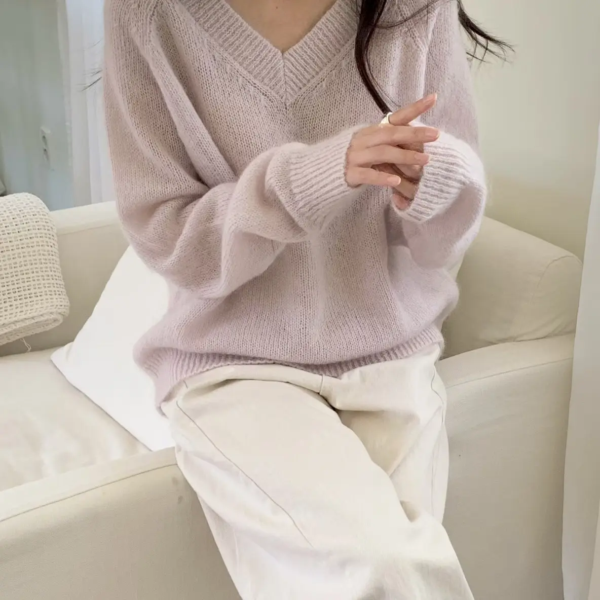 （得秀）韩国东大门女装马海毛V领常规长袖镂空打底衫上衣NO退NO换