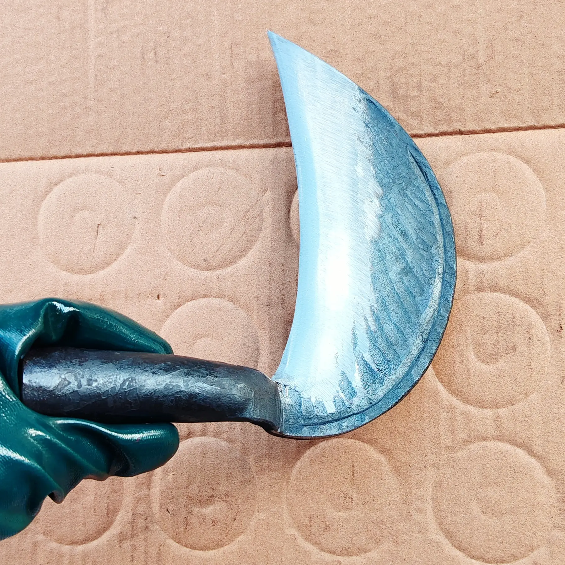 手工锻打镰刀农用割草砍树枝户外开山多用途工具