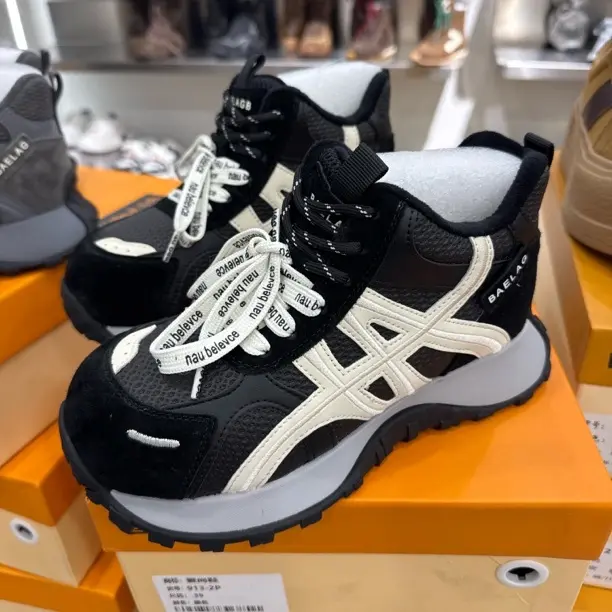 加绒欧美风潮鞋黑色老爹鞋百搭高帮系带磨砂时尚休闲鞋