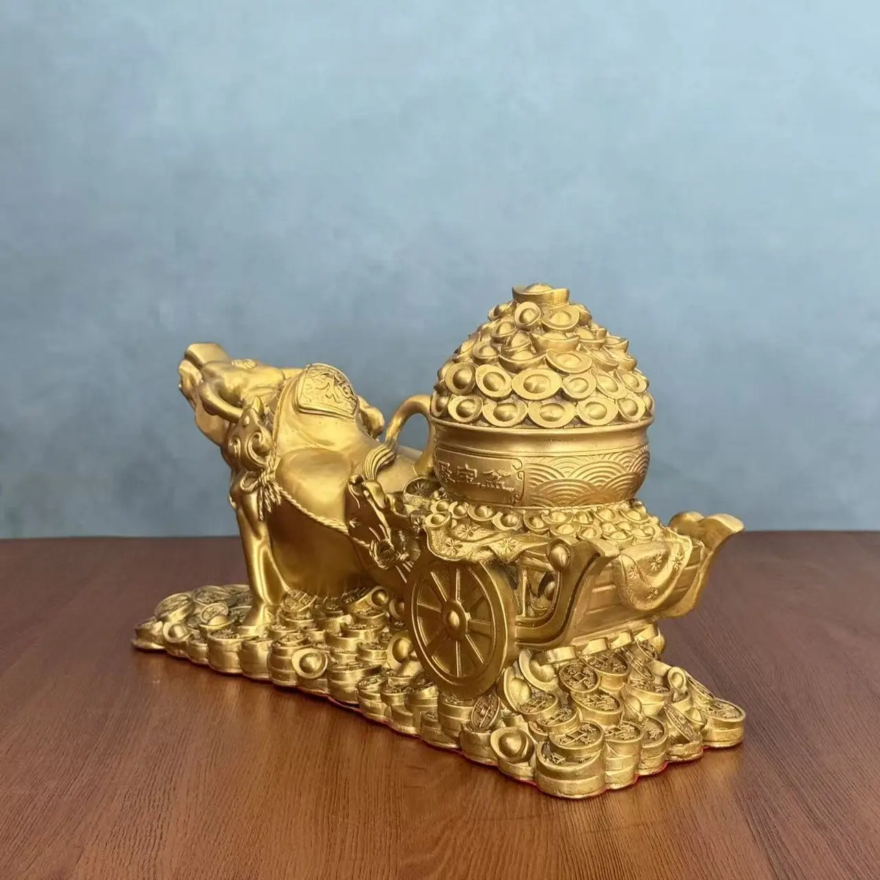 260#纯黄铜厂家批发铜牛拉车摆件牛拉聚宝盆 金牛送财 工艺品摆件