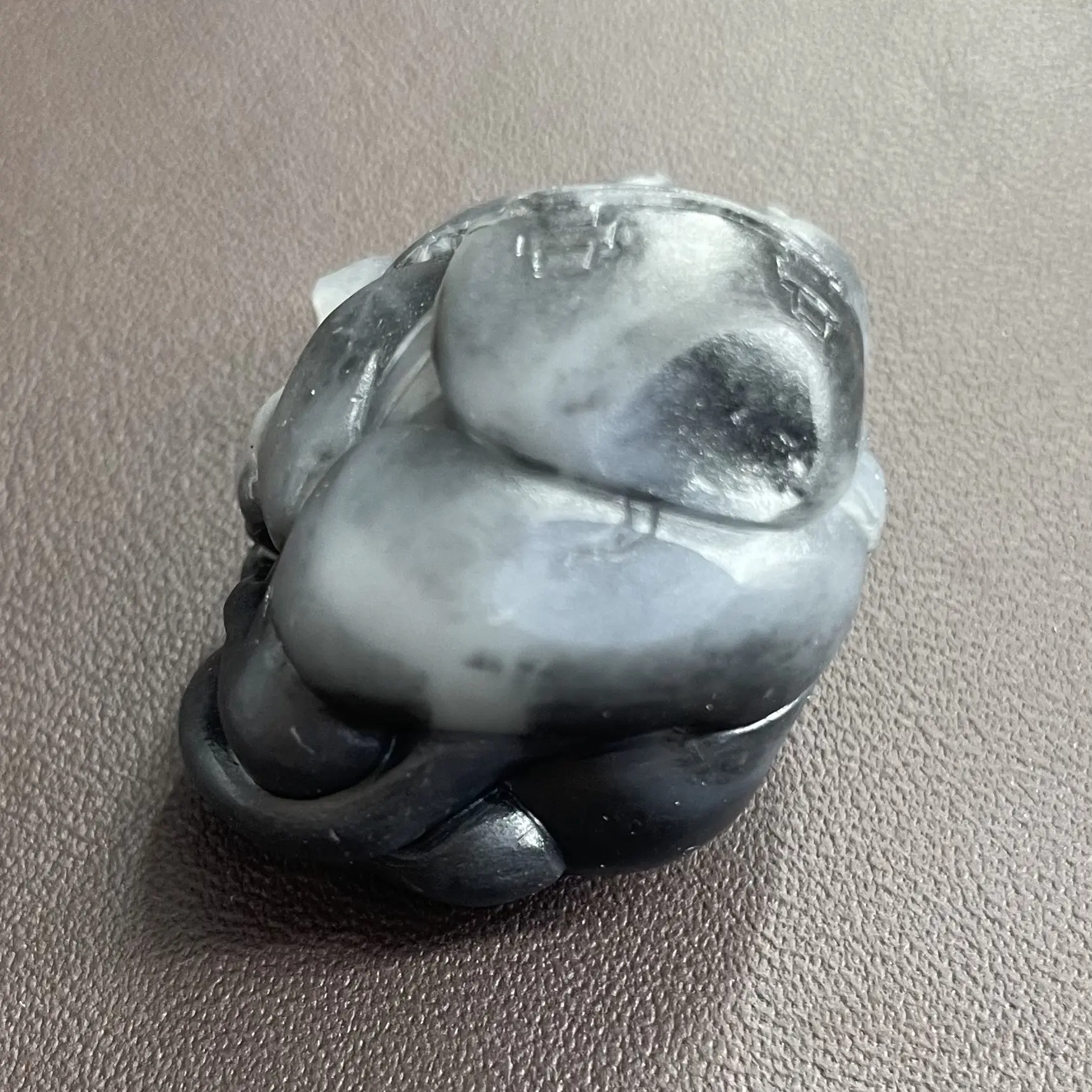 新疆和田玉青花独子招财猫