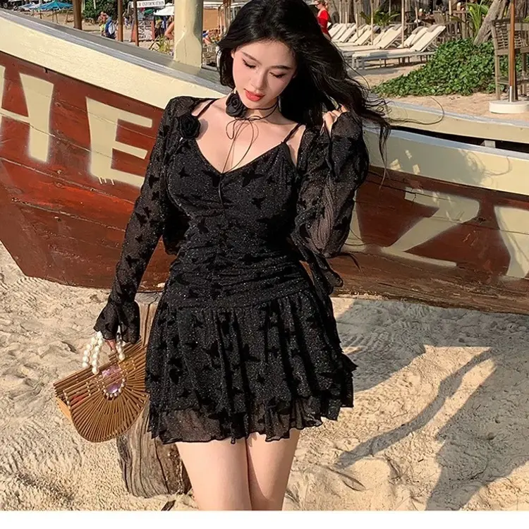 大码胖mm泳衣女连体性感蕾丝绝美显瘦长袖带罩衫感纯欲泡温泉泳装