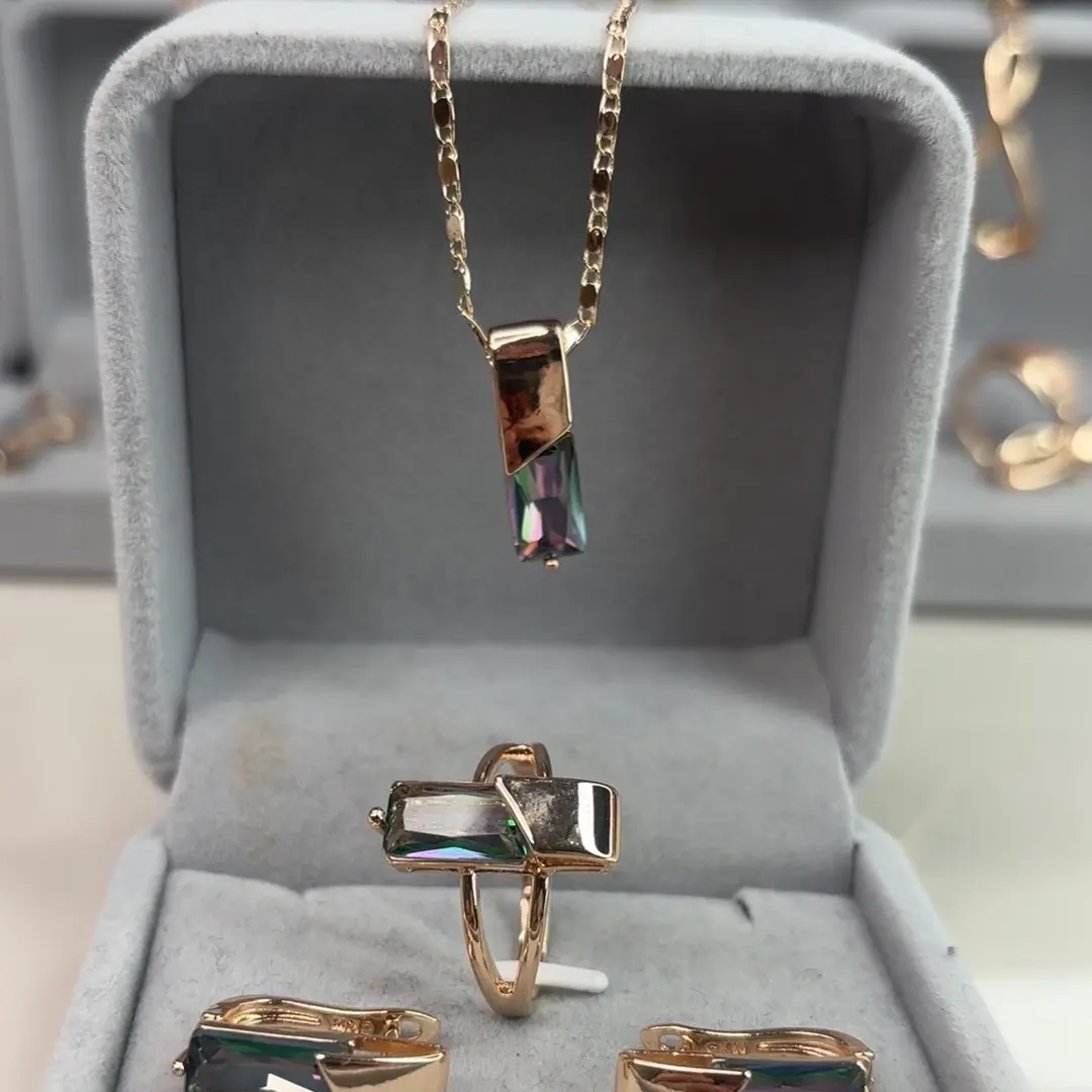 钛钢锆石耳饰 休闲风彩色时尚欧美饰品