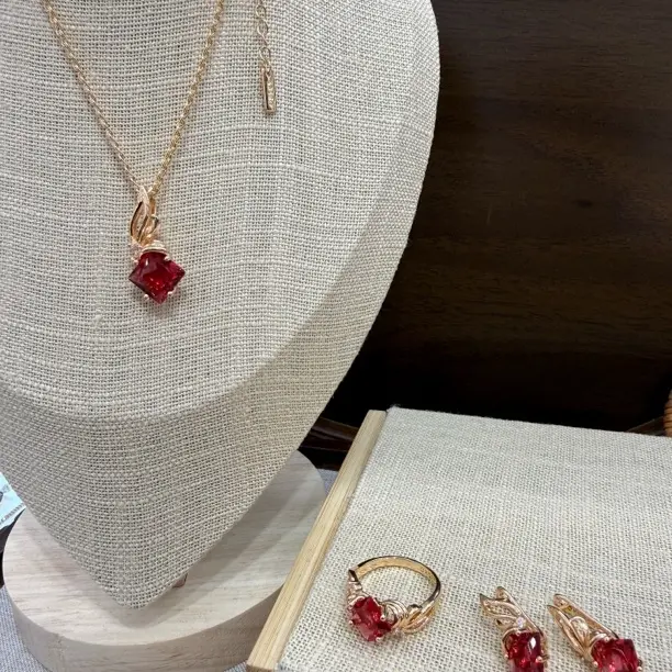 铜合金锆石项链 铜合金锆石项链 红色吊坠轻奢女士百搭锁骨