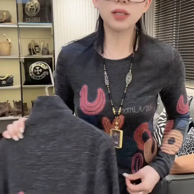 圆领印花长袖针织衫女秋冬宽松显瘦减龄百搭毛衣打底衫时尚上衣灰