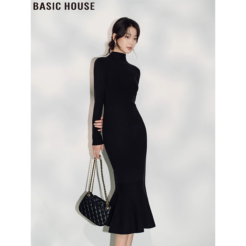 Basic House/百家好高腰鱼尾裙配大衣半高领针织打底连衣裙女秋季