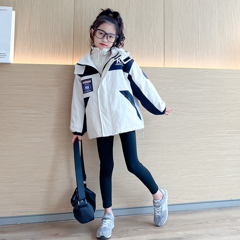女童外套春秋款2025新款儿童冲锋衣三合一可拆卸洋气上衣平替好物