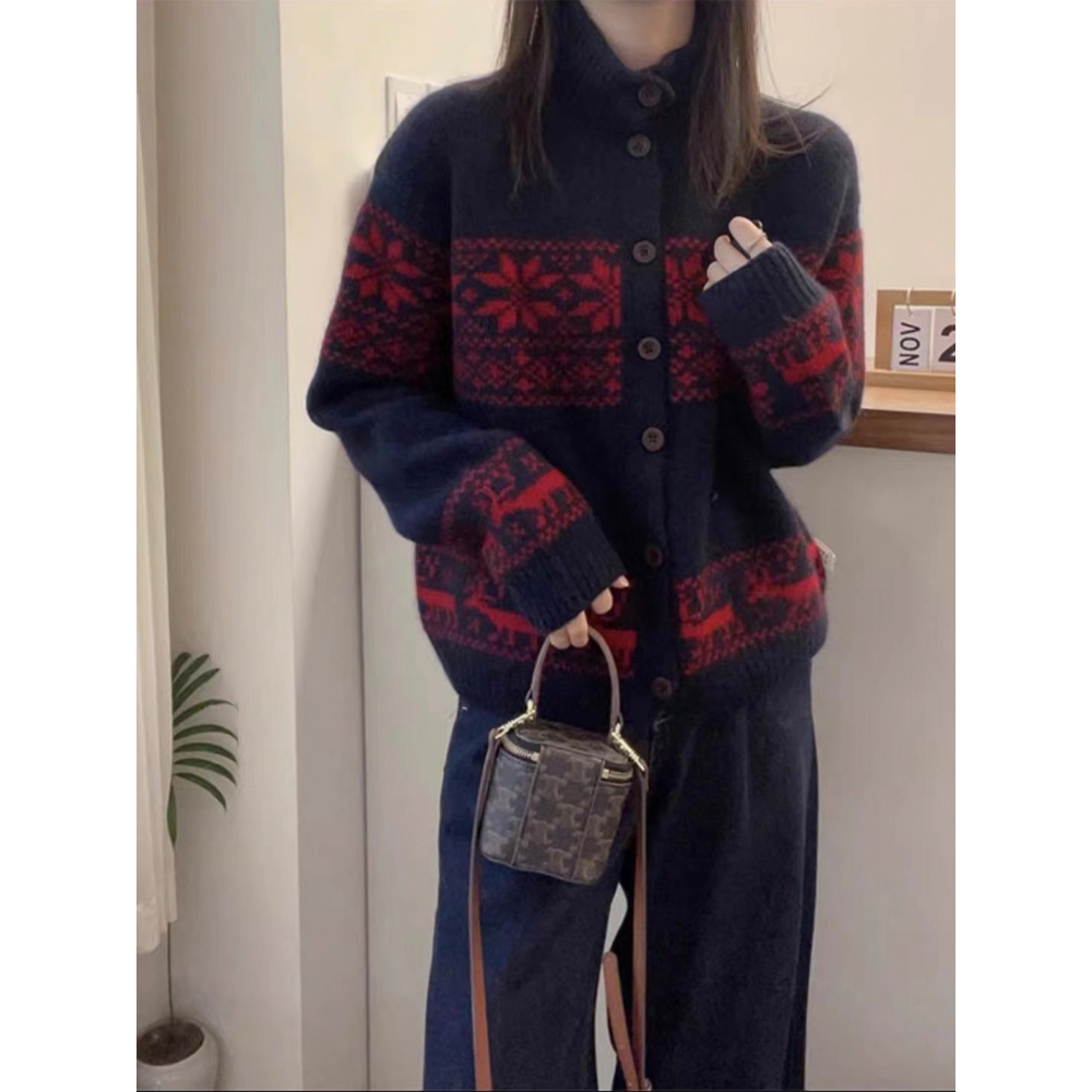 欧洲站2025秋冬洋气加厚针织菱格雪花刺绣立领排扣软糯绒毛衣