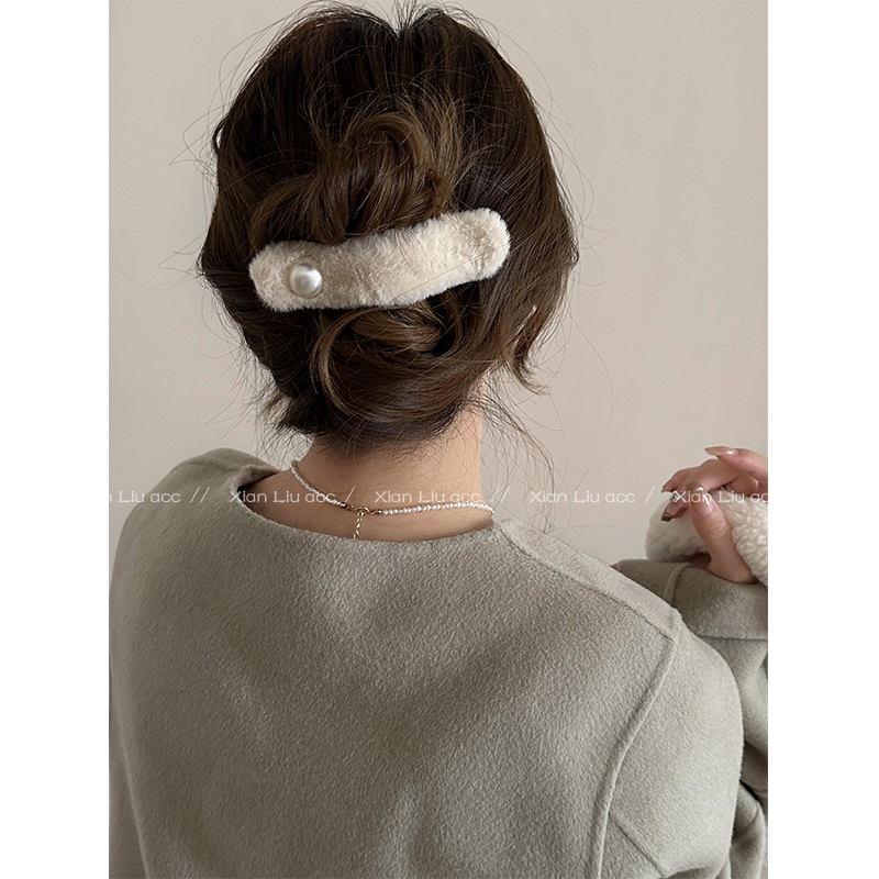 尚倪秋冬毛绒发夹女2024新款后脑勺鲨鱼夹气质高级感鸭嘴夹子头饰