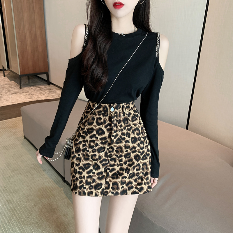 秋季新款露肩链条时尚百搭长袖T恤高腰显瘦短裙女套装休闲小香风
