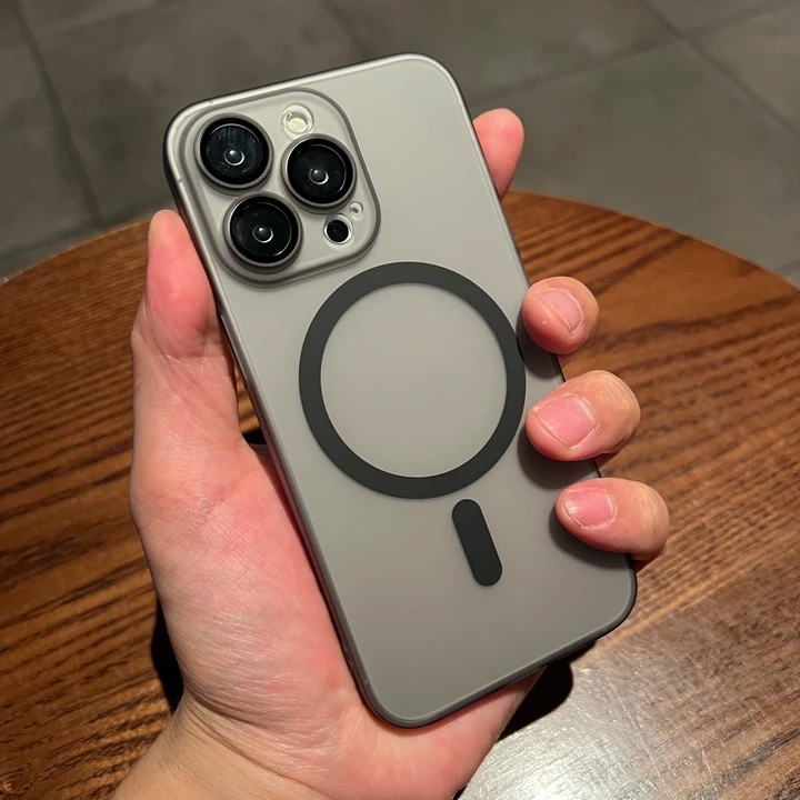 超薄不发黄磁吸iphone15promax手机壳适用苹果14plus/13pro全包16