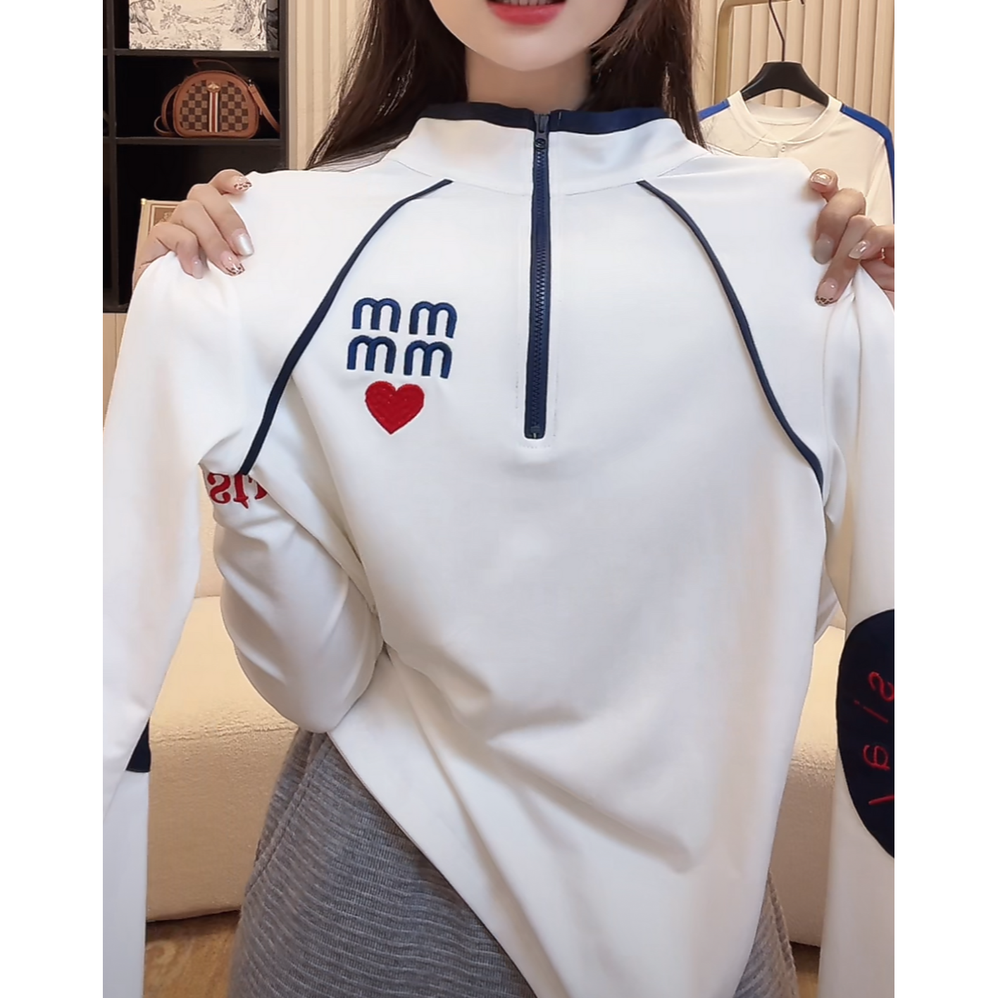 独特超好看拉链半高领刺绣长袖t恤女春季新款洋气减龄内搭打底衫