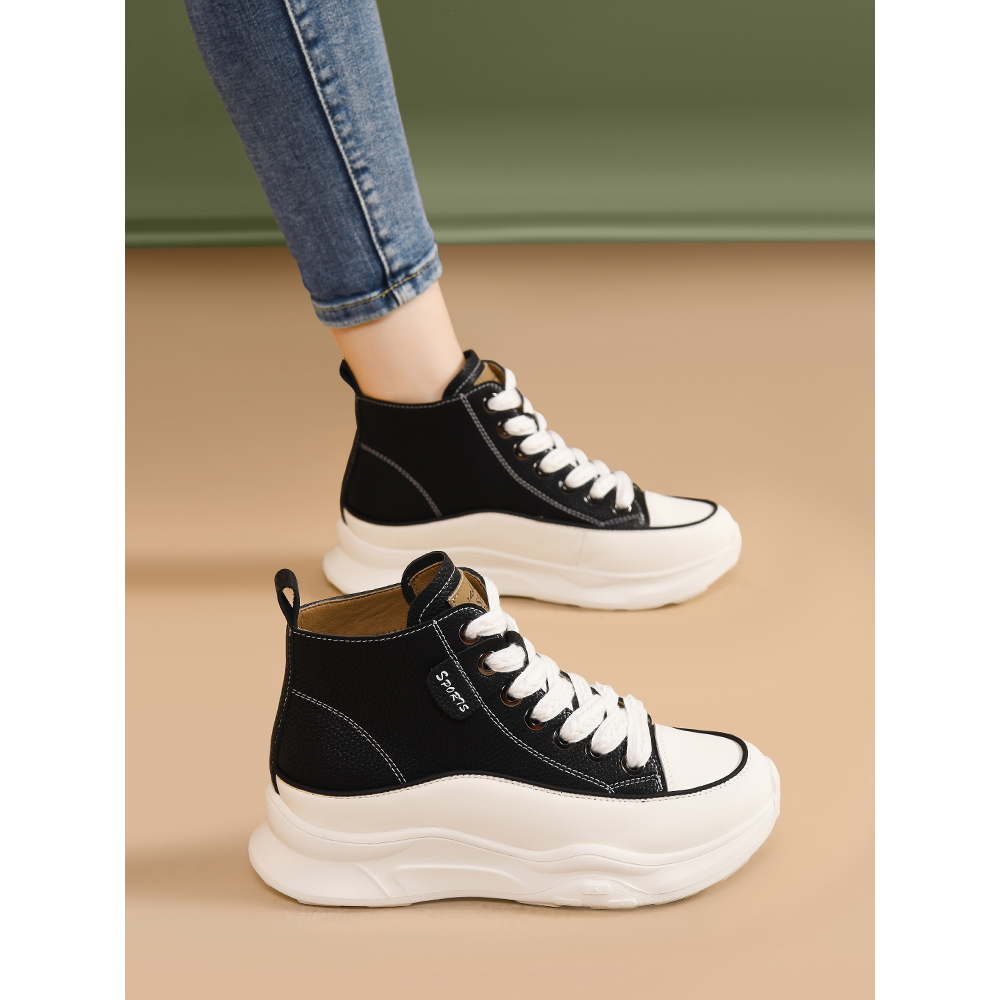 高帮小白鞋2025女新款春秋运动休闲鞋轻便软底厚底板鞋百搭老爹鞋