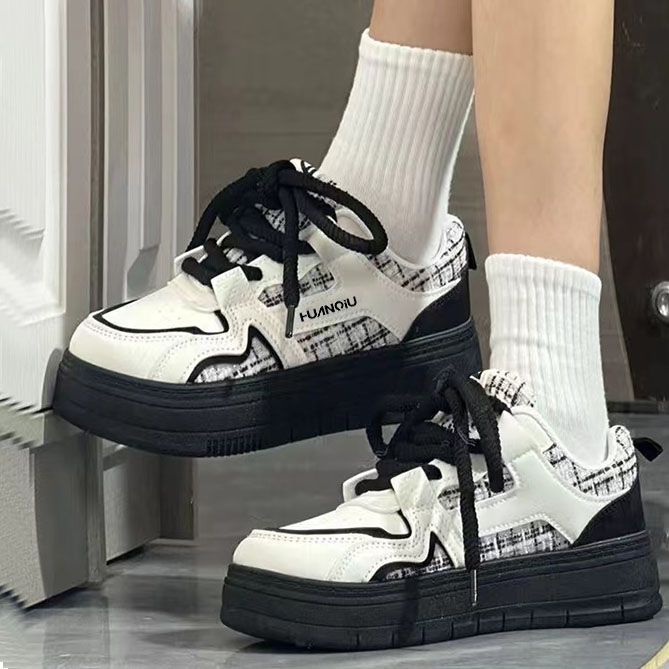 环球小香风板鞋女2025秋季新款高颜值爆款轻便百搭舒适厚底女鞋