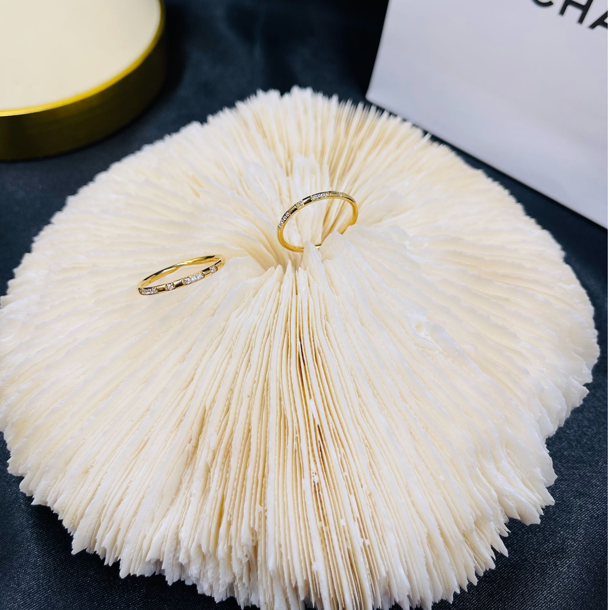 钛钢锆石戒指  8665不掉色金色镶锆石食指环简约圈圈指环ins女