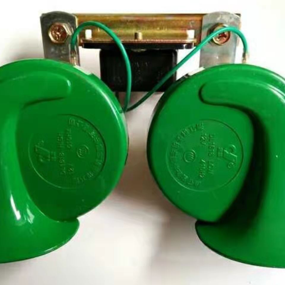 汽车喇叭蜗牛喇叭12v超响汽车鸣笛喇叭摩托车喇叭货车24v通用喇叭