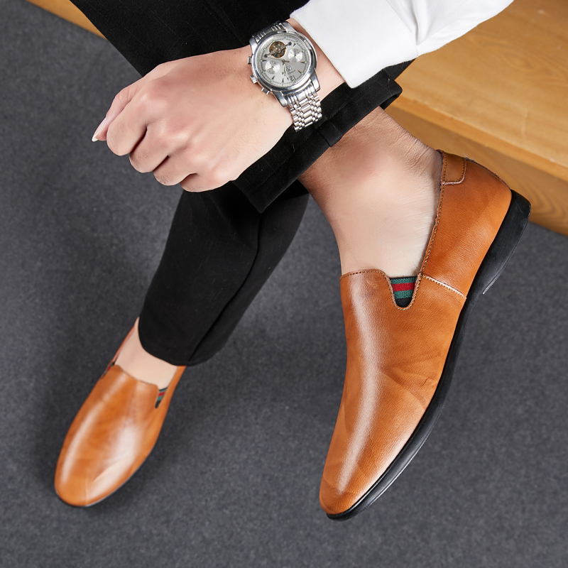 皮鞋男秋冬新款时尚百搭商务休闲皮鞋软底透气潮流轻便防滑驾车鞋